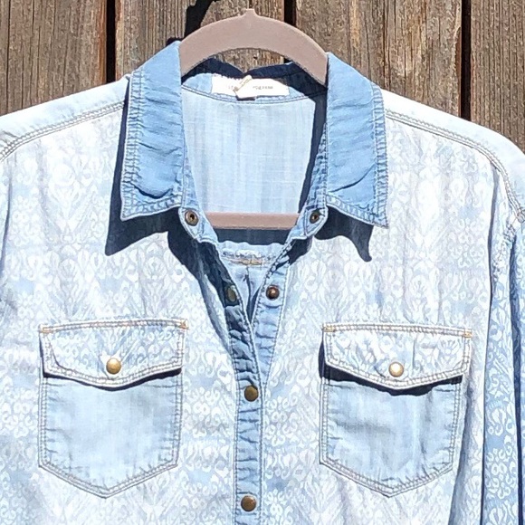 Life In Progress button down shirt size small - Picture 6 of 14